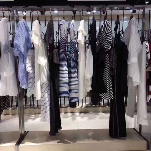 夏季品牌女裝尾貨庫存走份批發 廣州服裝、鞋帽與箱包國內貿易代理全解析