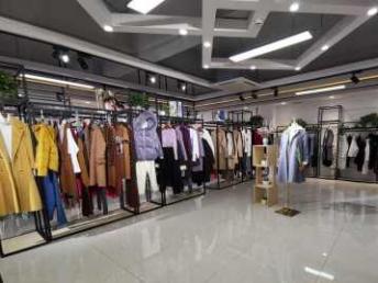 圖原單正品品牌折扣貨源 女裝批發(fā)與廣州服裝鞋帽箱包國內(nèi)貿(mào)易代理新趨勢